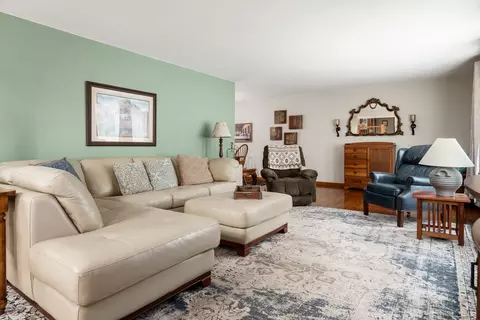 519 E Franklin St, Rockton, IL 61072 photo 5