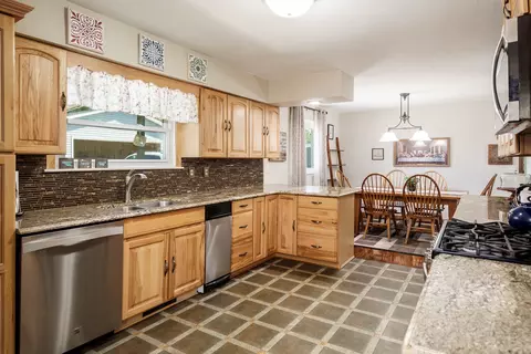 519 E Franklin St, Rockton, IL 61072 photo 14