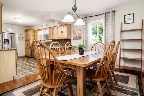 519 E Franklin St, Rockton, IL 61072 photo 9