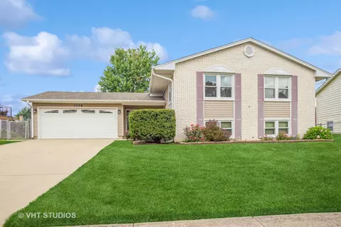 1458 Kathleen Way, Elk Grove Village, IL 60007