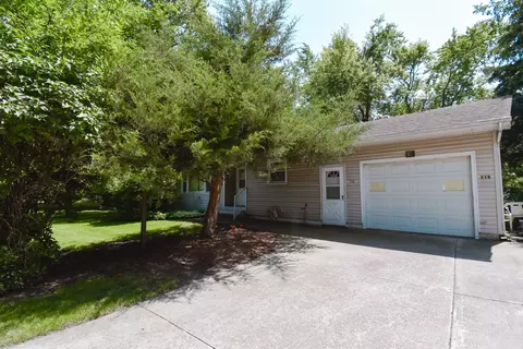 318 Elk St, Odell, IL 60460