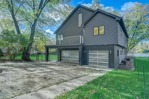 500 N Center St, South Elgin, IL 60177
