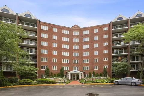 8540 W Foster Ave #509, Norridge, IL 60706