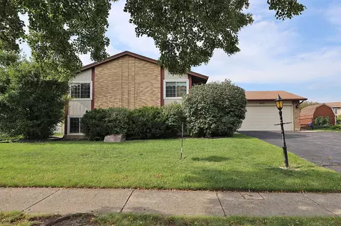 1472 Haise Ln, Elk Grove Village, IL 60007