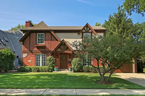 2236 Chestnut St, Northbrook, IL 60062