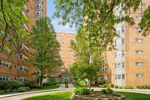 4980 N Marine Dr #736, Chicago, IL 60640