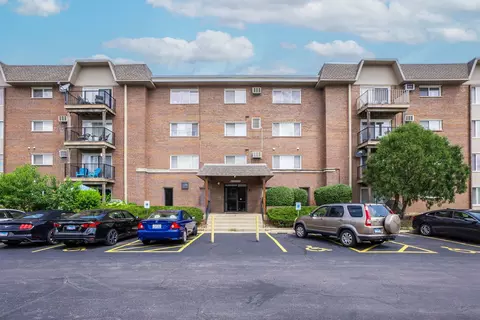 2300 Beau Monde Ter #210, Lisle, IL 60532