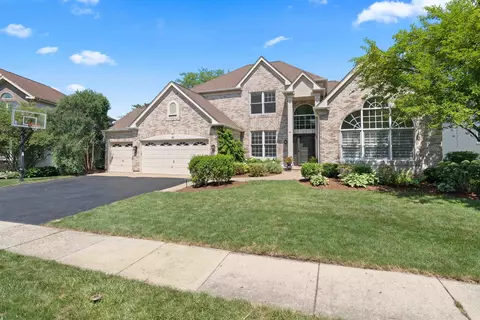 42 Jamestown Ct, Grayslake, IL 60030