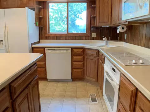 10 Hawthorne Ct, Putnam, IL 61560 photo 8