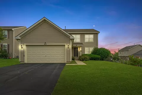 1651 Ridgecrest Dr, Hampshire, IL 60140