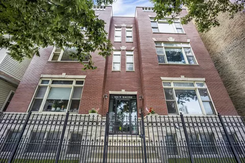 632 N Racine Ave #3N, Chicago, IL 60642