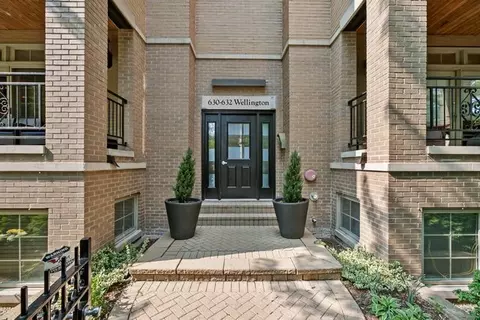 630 W Wellington Ave #4E, Chicago, IL 60657