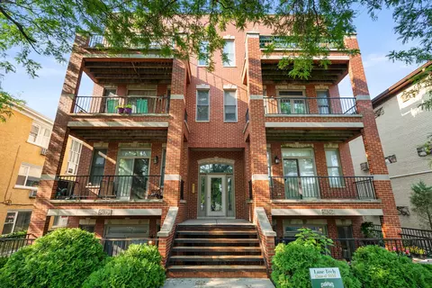 5478 W Higgins Ave #3W, Chicago, IL 60630