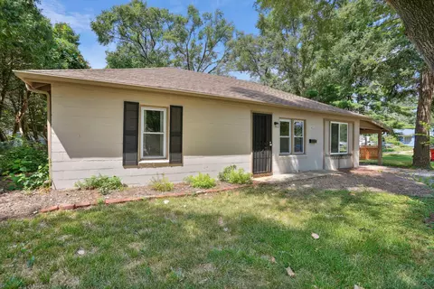 1403 Garden Ln, Champaign, IL 61821