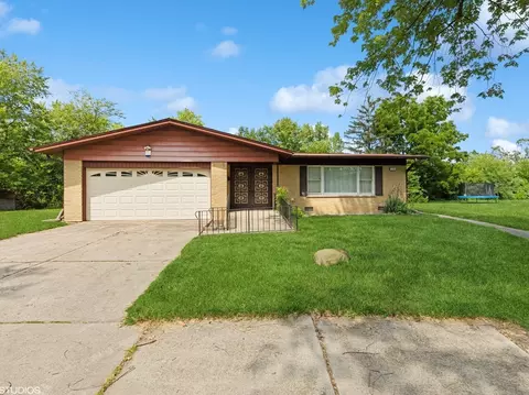 5330 Imperial Dr, Richton Park, IL 60471