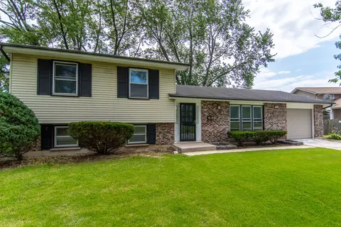 4365 179th St, Country Club Hills, IL 60478