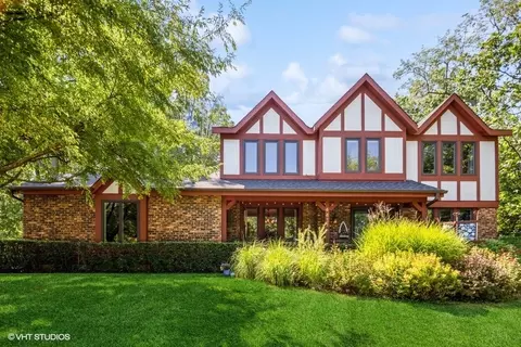 4411 Maine Trl, Crystal Lake, IL 60012