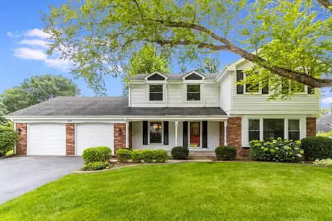 1280 W Bauer Rd, Naperville, IL 60563