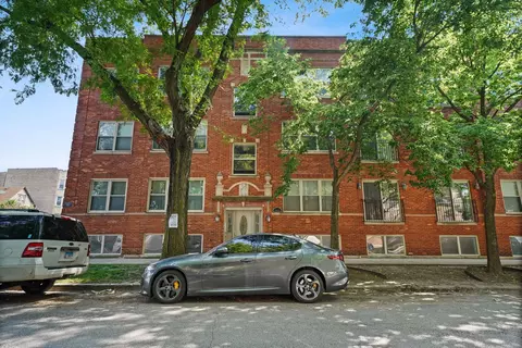 3435 W Berteau Ave #2B, Chicago, IL 60618