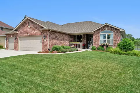 26417 S Ivy Ln, Channahon, IL 60410