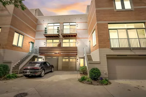 1401 N Wieland St #H, Chicago, IL 60610