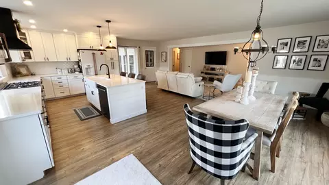 301 E Wall St, Morrison, IL 61270 photo 10