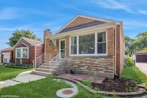 11436 S Campbell Ave, Chicago, IL 60655