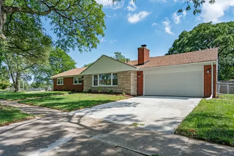 1813 Birch Rd, Homewood, IL 60430