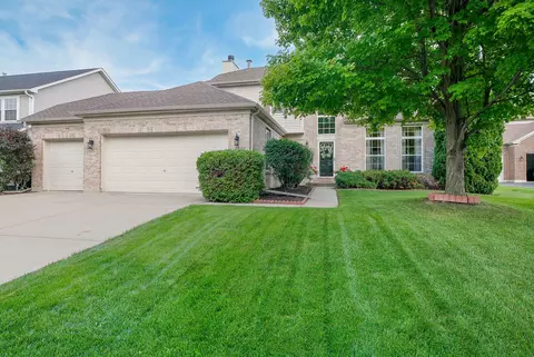 2657 Noggle Ct, Aurora, IL 60503