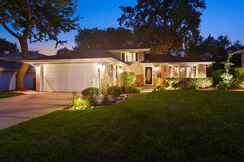 9101 W 147th St, Orland Park, IL 60462