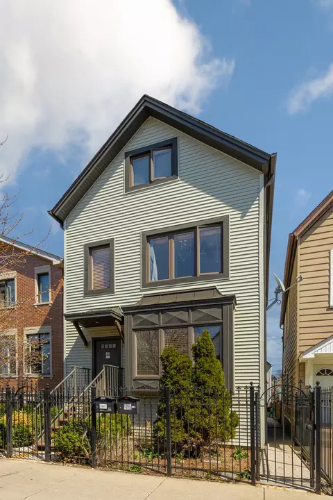 1633 N Campbell St, Chicago, IL 60647