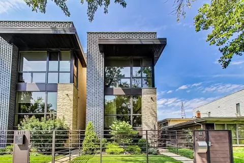 2440 W Ohio St, Chicago, IL 60612
