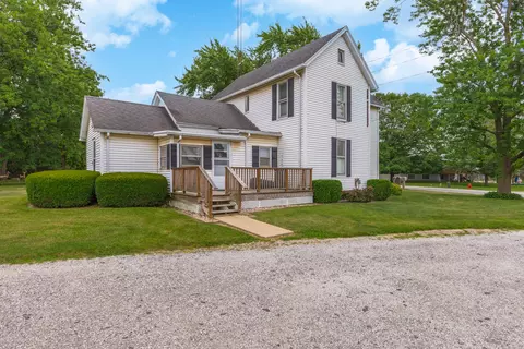 406 W Main St, Downs, IL 61736 photo 8