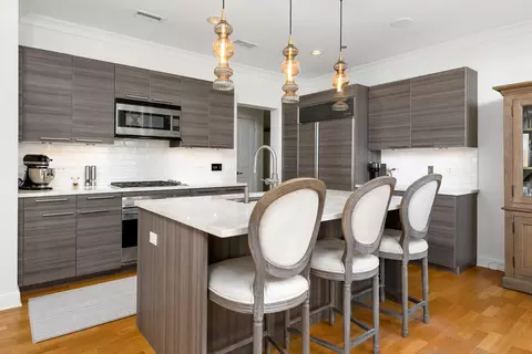 10 E Delaware Pl #28D, Chicago, IL 60611 photo 6