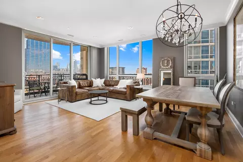 10 E Delaware Pl #28D, Chicago, IL 60611 photo 4