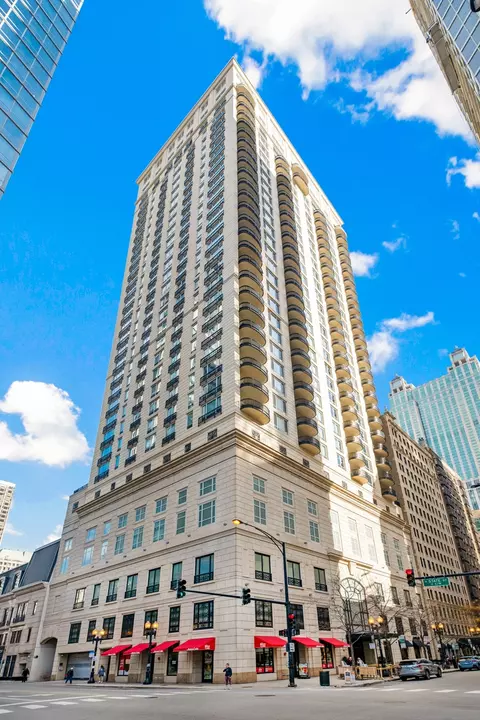 10 E Delaware Pl #28D, Chicago, IL 60611