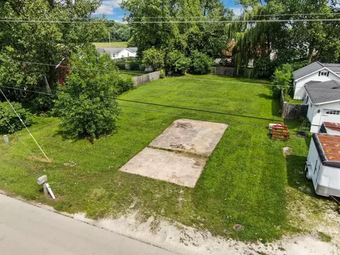 238 E Cermak Rd, Braidwood, IL 60408 photo 4
