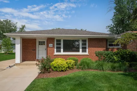 284 Elm St, Villa Park, IL 60181