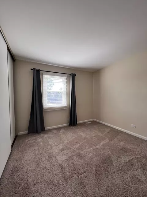 1847 Williamsburg Dr, Hoffman Estates, IL 60169 photo 8