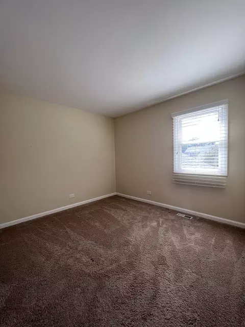 1847 Williamsburg Dr, Hoffman Estates, IL 60169 photo 9
