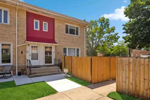 6321 N Cicero Ave #B, Chicago, IL 60646