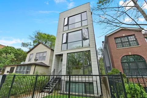 2067 N Mozart St #2, Chicago, IL 60647