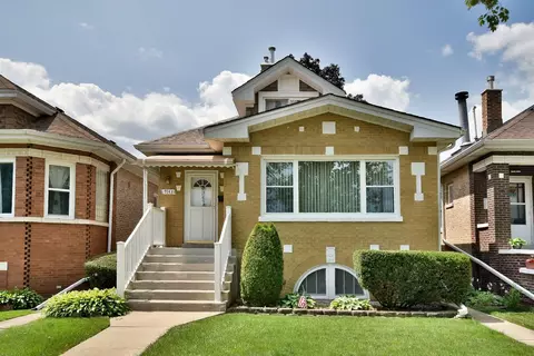 7743 W Sunset Dr, Elmwood Park, IL 60707