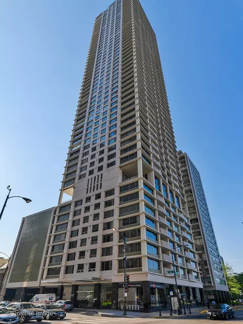 1000 N Lake Shore Plz #26A, Chicago, IL 60611