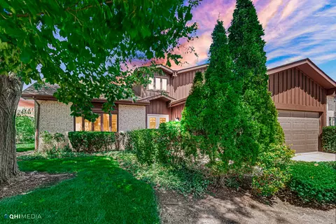 1410 Lorete Ln, Northbrook, IL 60062