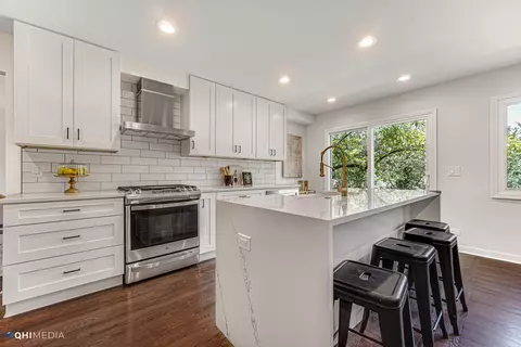 1410 Lorete Ln, Northbrook, IL 60062 photo 8