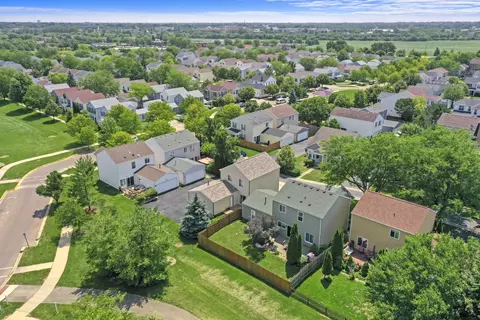 1658 Wild Rose Ln, Aurora, IL 60504 photo 34
