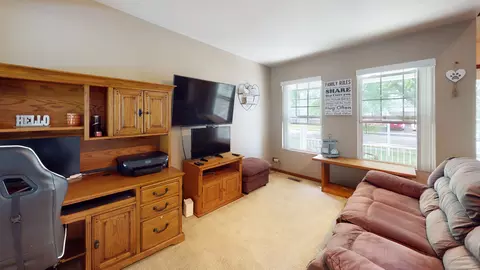 2048 Norwich Dr, Bartlett, IL 60103 photo 8