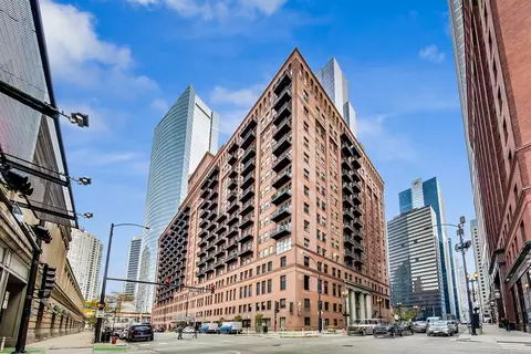 165 N Canal St #815, Chicago, IL 60606