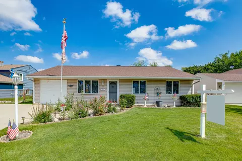 80 Armitage Ave, Glendale Heights, IL 60139